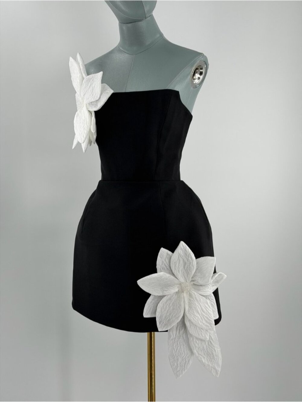 🆕 BRONX & BANCO 🧿 NWOT Jasmine Maraya Black & White Mini Dress, Sz XS US 2 - Picture 3 of 15